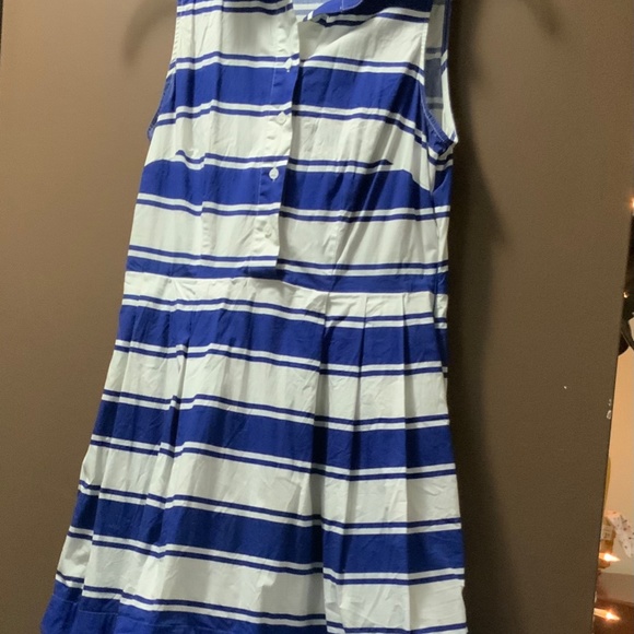 Spring dress - Picture 2 of 3